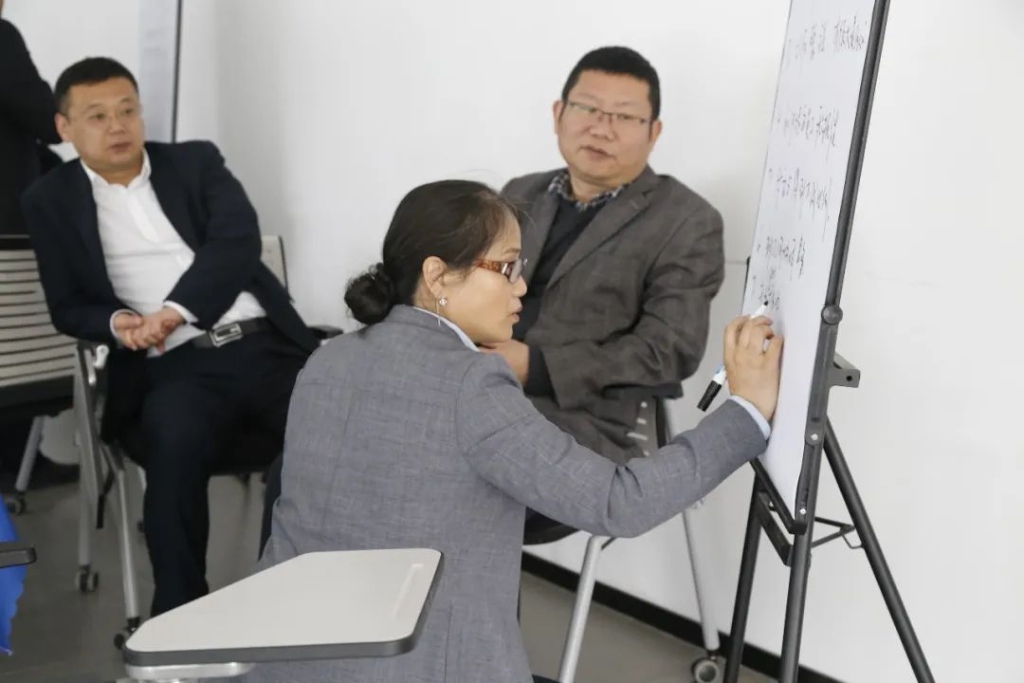 77���� �C ȫ����ȫ����̬�ȵ���������ֱ��ƽ̨